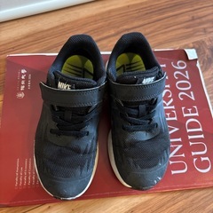 ナイキの黒のスニーカー　NIKE 17cmの画像