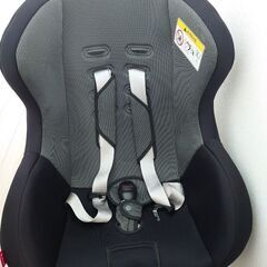 チャイルドシート、ベビーゲート、椅子と机お譲りします。の画像