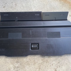 トヨタ50エスティマ ラゲッジボード
の画像