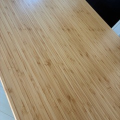 IKEAテーブルの画像