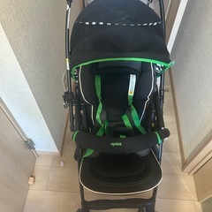aprica フライル　ベビーカー　ストライプ柄　両対面式　軽量の画像