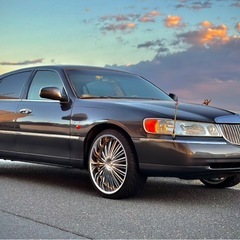 リンカーン　タウンカー　車検付き　ハイドロ歴無し　正規ディーラー車　記録簿有の画像