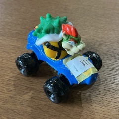 マリオカート🏎️ミニカーフィギュアクッパおもちゃ玩具ハッピーセット🍔緑青黄色黒赤の画像