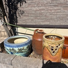 陶器の壺？の画像