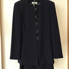 女性スーツの画像