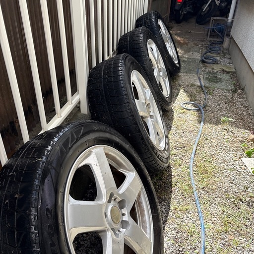 スダッドレスタイヤ BRIDGESTONE(ブリヂストン)BLIZZAK(ブリザック)REVO2