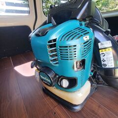  マキタ　4サイクル　エンジンブロワ　EUB4760 造園 土木の画像