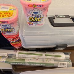 【無料】無印サイドテーブル 置き時計 タニタ体重計 IKEA洋服ラック ボックス他 新品ありの画像