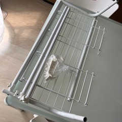 【美品】ランドリーラック ホワイト 洗濯機まわりスッキリ✨物干し付き 組立式
の画像