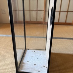 ガラスケースの画像