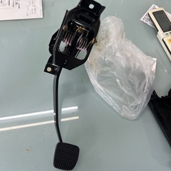 R34 純正 クラッチペダル 未使用品 廃盤品の画像
