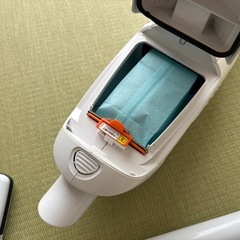 マキタ　充電式クリーナー　バッテリー　充電器付きの画像