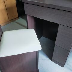 スイートデコレーション ドレッサー モデルコントラスト60 コンセント付き 幅60cm イス収納付き 長谷川産業の画像