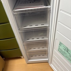 アイリスオオヤマ８０Ｌ冷凍庫２４年式の画像