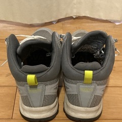 KEENスニーカーの画像