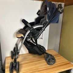 コンビ　ベビーカーの画像