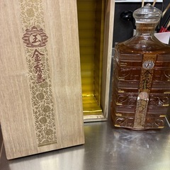 金霧島 箱付(桐箱)900ml30度　桐箱の画像