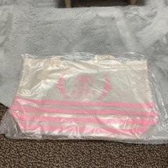まとめて 手提げ？バッグの画像