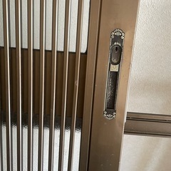 新品定価20万円以上  【中古 】TOSTEM玄関引戸玄関 の画像