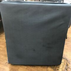 【リサイクルショップどりーむ鹿大前店】No.2865 折りたたみベッド 96×194×39 灰色 ※所々シミありの画像