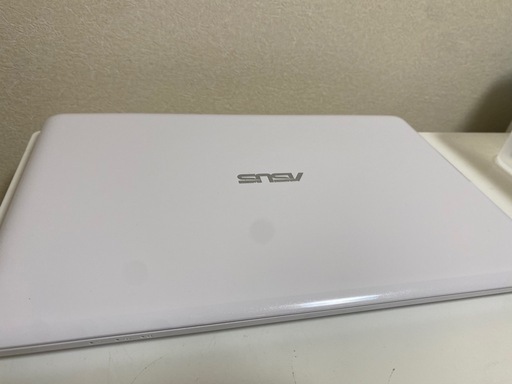 ASUS E202S ノートPC 小型スリム Windows10　パソコン