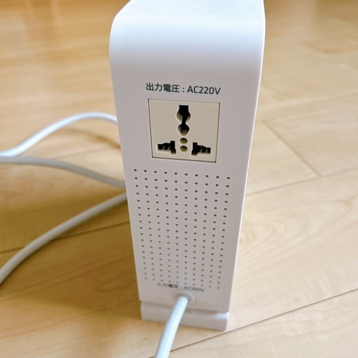 中古品☘️UMIVC 海外電気製品を日本で使用 変圧器 2500W 昇圧器 昇圧機 中古品☘️UMIVC 海外電気製品を日本で使用 変圧器 2500W 昇圧器