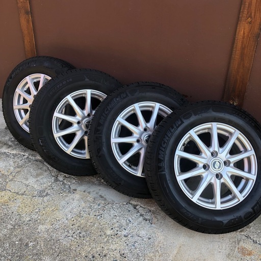 スタッドレスタイヤホイール4本セット185/70/14