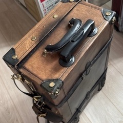 アンティーク風 スーツケースの画像