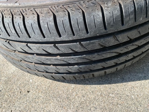 超格安　17×7.5J 114.3×5穴　オフセット38 215/50R17 9部山　2024年製造