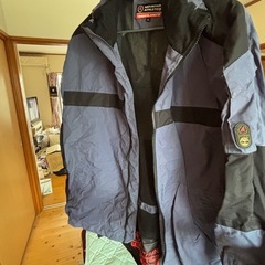 男性向けジャンバーの画像