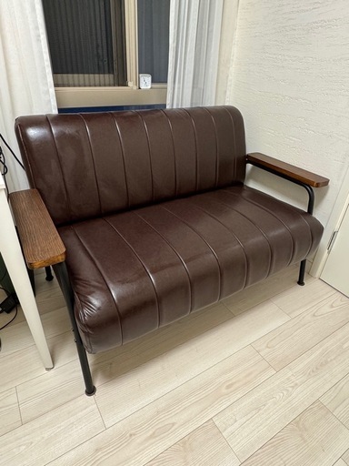 【美品】革製高級感あるソファ！
