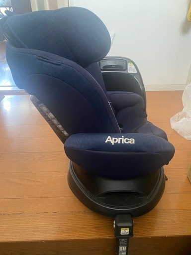 アップリカ　チャイルドシート　フラディア　グロウ　ISOFIX