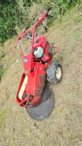 自走式草刈機 カーツ 牧草モア LA820M (くわいお) 日向前田の