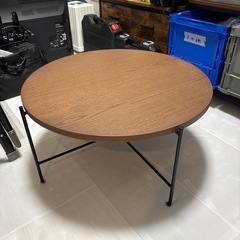 ニトリ 円形センターテーブル(ヴェルカー7050MBR)の大きい方