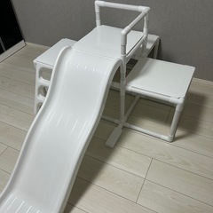子供用滑り台の画像