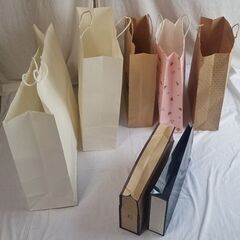 ■ショッピングバック手提げ紙袋　約230枚■未使用の画像