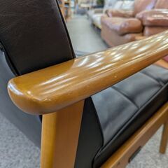【定番の人気商品】 2人掛けソファ カリモク60 karimoku Kチェア 2シーター 2人掛けソファ チェア : ブラック/ブラウンの画像