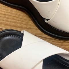 UNIQLO  プラットフォームサンダル  2足の画像