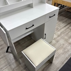 モデルミラー仕様 ドレッサーの画像