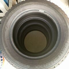 スタッドレスタイヤ 175/65R14 走行距離極小の画像