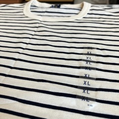 M2509-361  UNIQLO Tシャツ① ボーダー XLサイズ 中古美品の画像