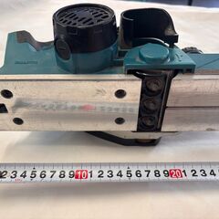 マキタ18V 鉋　替刃新品　使用少なし　程度良し 価格ダウンの画像