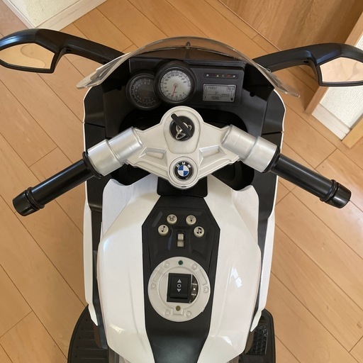 電動バイク　BMW K 1300 S
