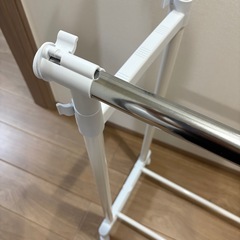 【美品】2段式室内物干しラック キャスター付きの画像
