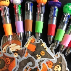 ハロウィンミニ4色ボールペン&ハロウィンステッカー　ハロウィンパーティー　景品　プレゼント　保育園　幼稚園　学童　小学校　子供会　児童会の画像