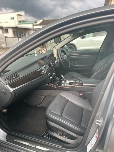 車のパーツ Bmw