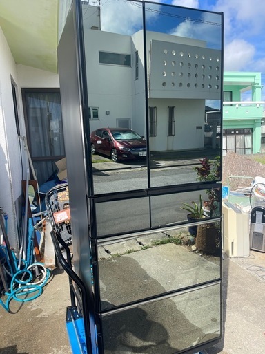 【HITACHI 大容量冷蔵庫 620L（2015年製）】 モデル：R-X6200E(X) かぞくむけ家族向け