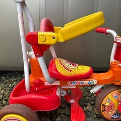 アンパンマン三輪車の画像