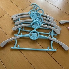 子供用ハンガーの画像