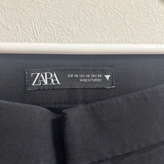 ZARA パンツの画像